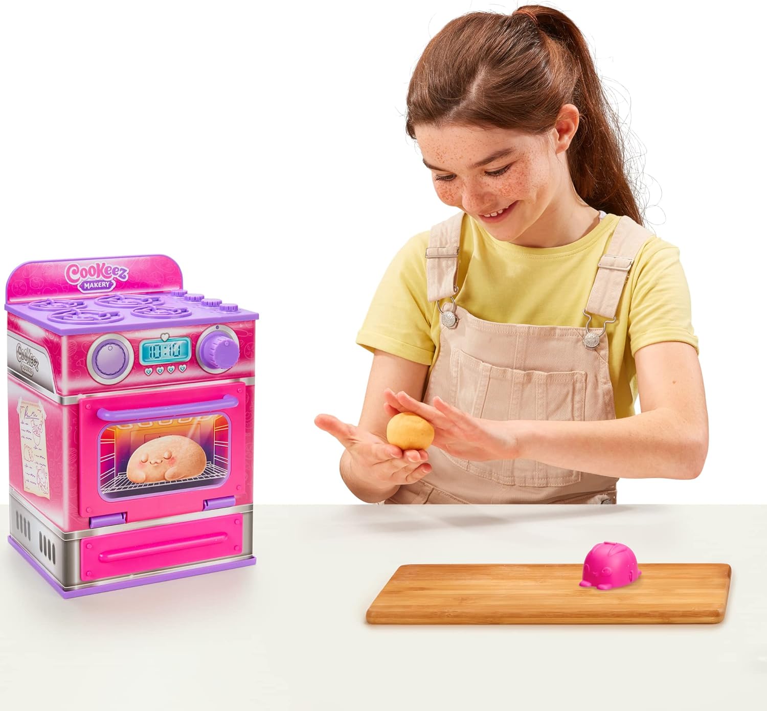 Cinnamon Treatz Oven. Mix & Make a Plush Best Friend! Place Your Dough in the Oven and Be Amazed When a Warm, Scented, Interactive, Plush Friend Comes Out! Which Will You Make?