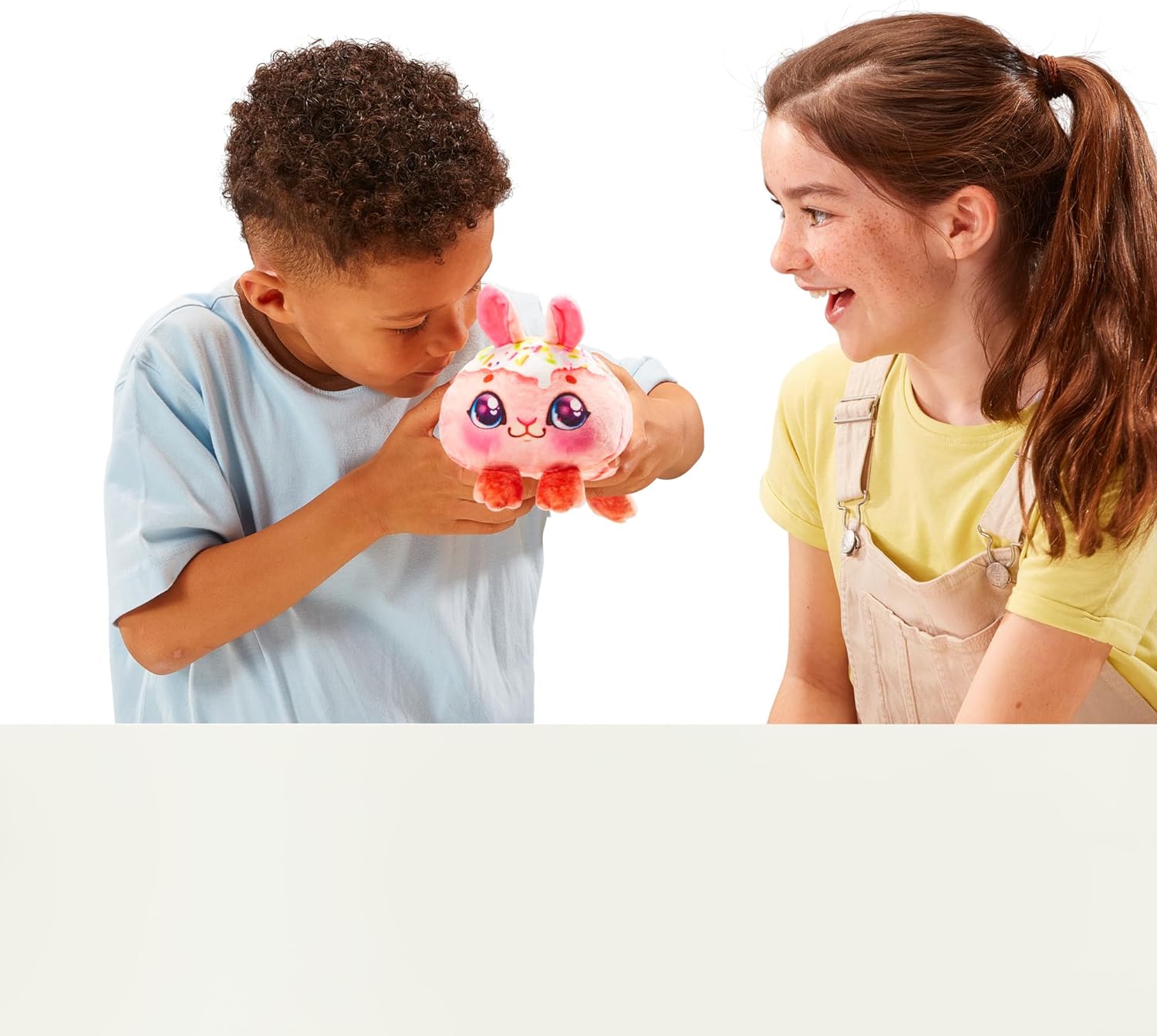 Cinnamon Treatz Oven. Mix & Make a Plush Best Friend! Place Your Dough in the Oven and Be Amazed When a Warm, Scented, Interactive, Plush Friend Comes Out! Which Will You Make?
