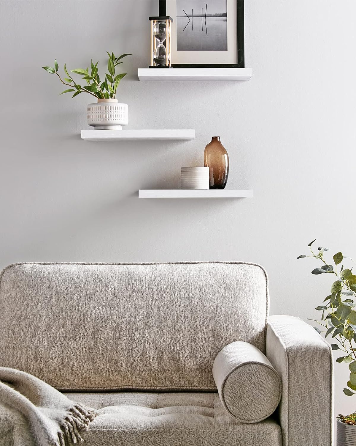 Floating Shelves, Wall Mounted Rustic Wood Shelves for Bathroom, Bedroom, Living Room, Kitchen, Small Hanging Shelf for Books/Storage/Room Decor with 22Lbs Capacity (White, Set of 3, 16In)